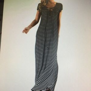Black& White Stripe Lace-up Maxi Dress